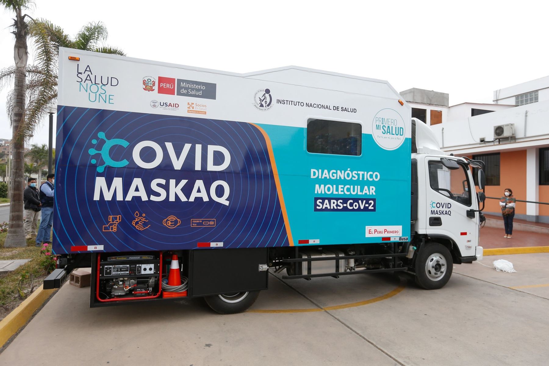 Conoce el Covid Maskaq, el moderno laboratorio móvil del Ministerio de Salud que hará el diagnóstico molecular del coronavirus en regiones. ANDINA/Difusión