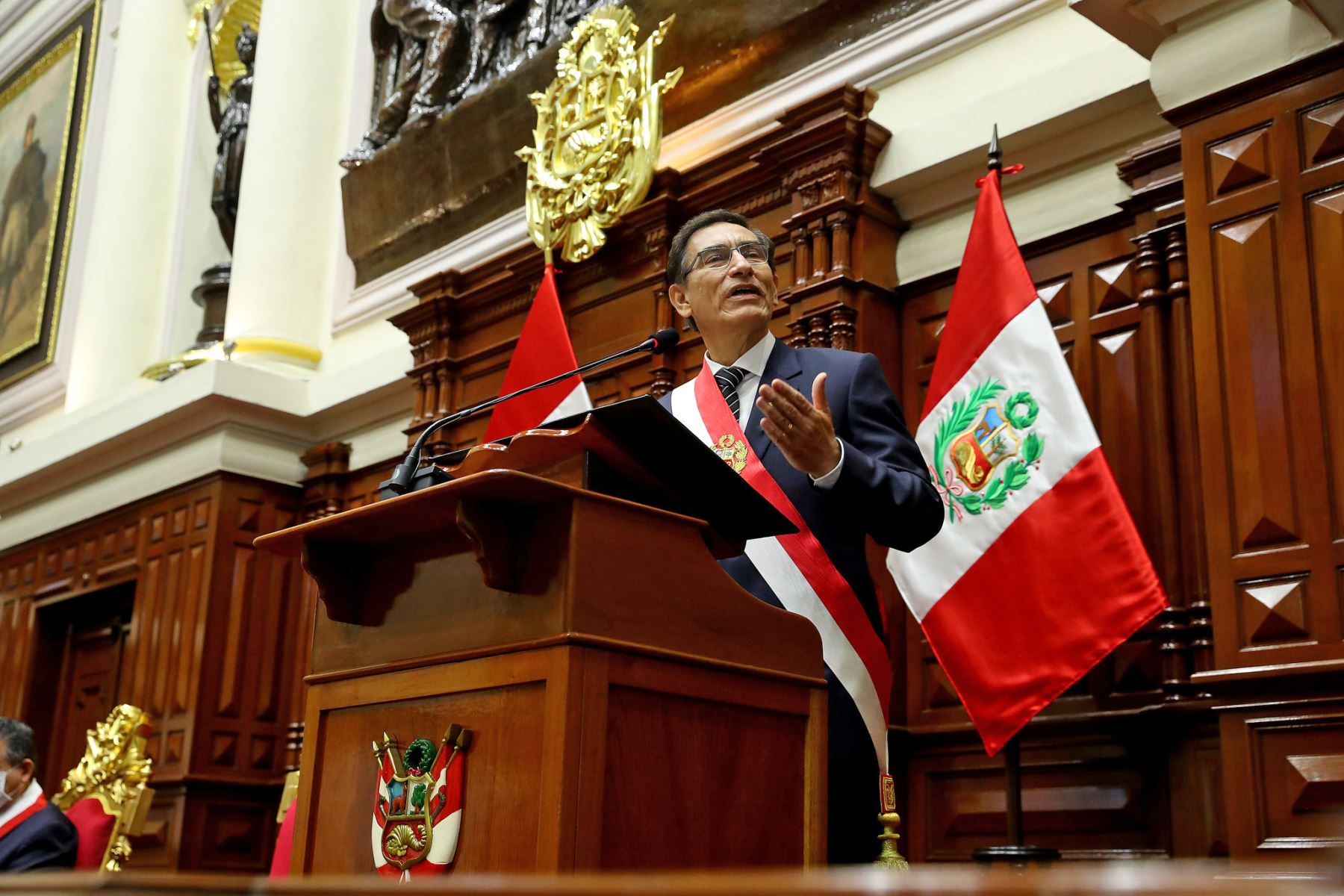 El Presidente de la República del Perú, Martín Vizcarra, ofrece el discurso de Fiestas Patrias en la Sesión Solemne en el Congreso de la República . Foto: ANDINA/ Prensa Presidencia