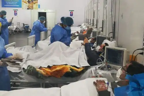 El Pronis implmentó un ambiente temporal de hospitalización en la región Ica para pacientes covid-19. Foto: ANDINA/Difusión