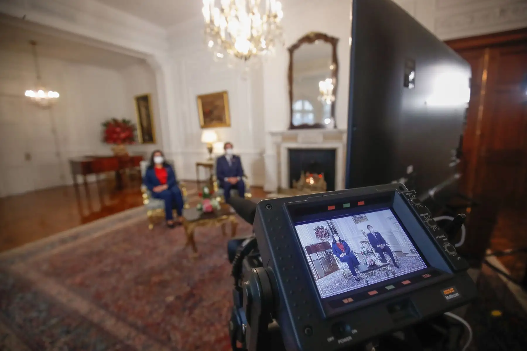 Desde Palacio de Gobierno, el Mandatario junto a su esposa, la primera dama, Maribel Díaz, asisten de manera remota a esta reunión organizada por el Concilio Nacional Evangélico del Perú (Conep) y la Unión de Iglesias Cristianas Evangélicas del Perú (Unicep). 

Foto:ANDINA/Prensa Presidencia