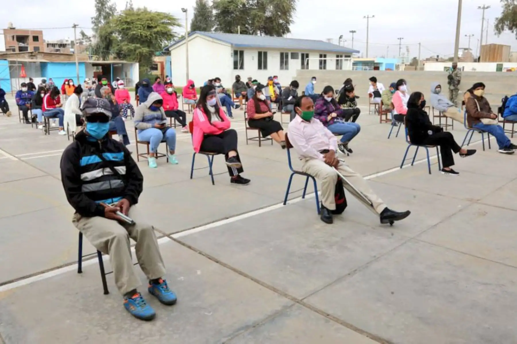 Ministerio de Salud  activa en Chiclayo cinco Centros Rápidos de Atención Temporal donde brinda a los ciudadanos evaluación, diagnóstico y tratamiento  temprano contra el covid-19.
Foto: Minsa