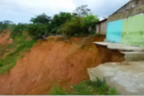 Esta es una de las recomendaciones que incluye el informe técnico A7048 “Evaluación de peligros geológicos por movimientos en masa en el caserío Antonio Raymondi Las Vegas, que elaboró el Ingemmet en atención al oficio N° 102-2020-MDDAR/A de la Municipalidad distrital de Daniel Alomía Robles.