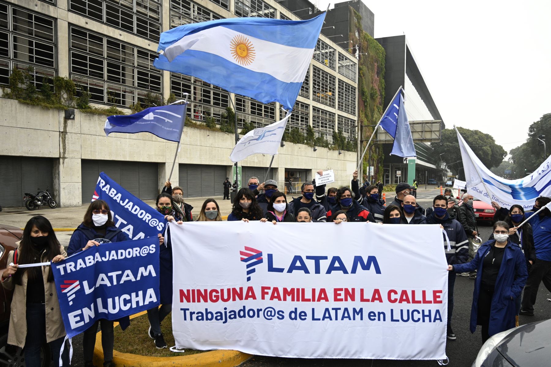 En América Latina y el Caribe la ayuda estatal para reflotar el sector "ha sido prácticamente nula". Foto: AFP