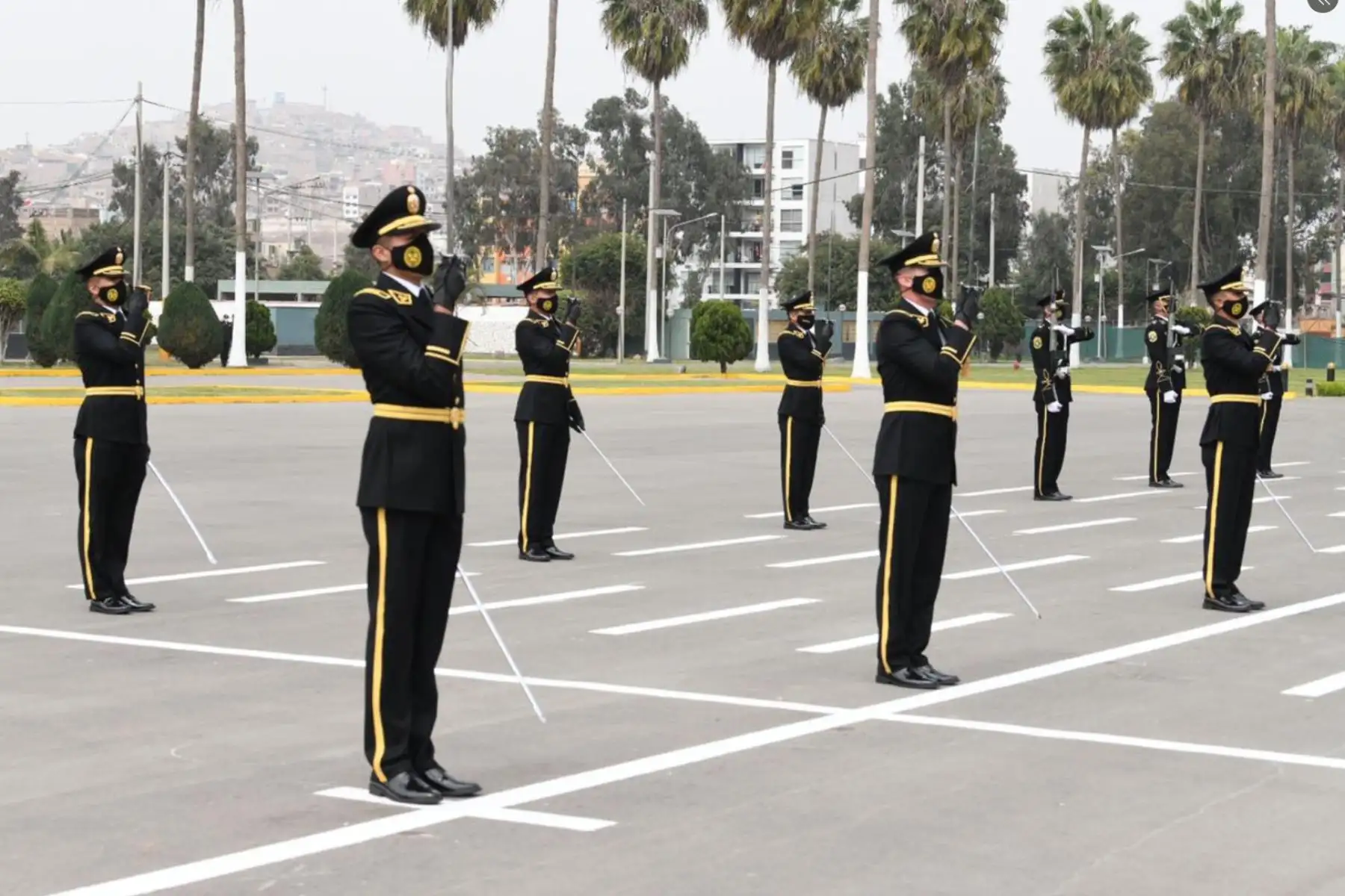 El Ministro del Interior Jorge Montoya, lidera ceremonia de graduación de alféreces de la Escuela de Oficiales de la 
Policía Nacional del Perú.Foto:ANDINA/Mininter
.