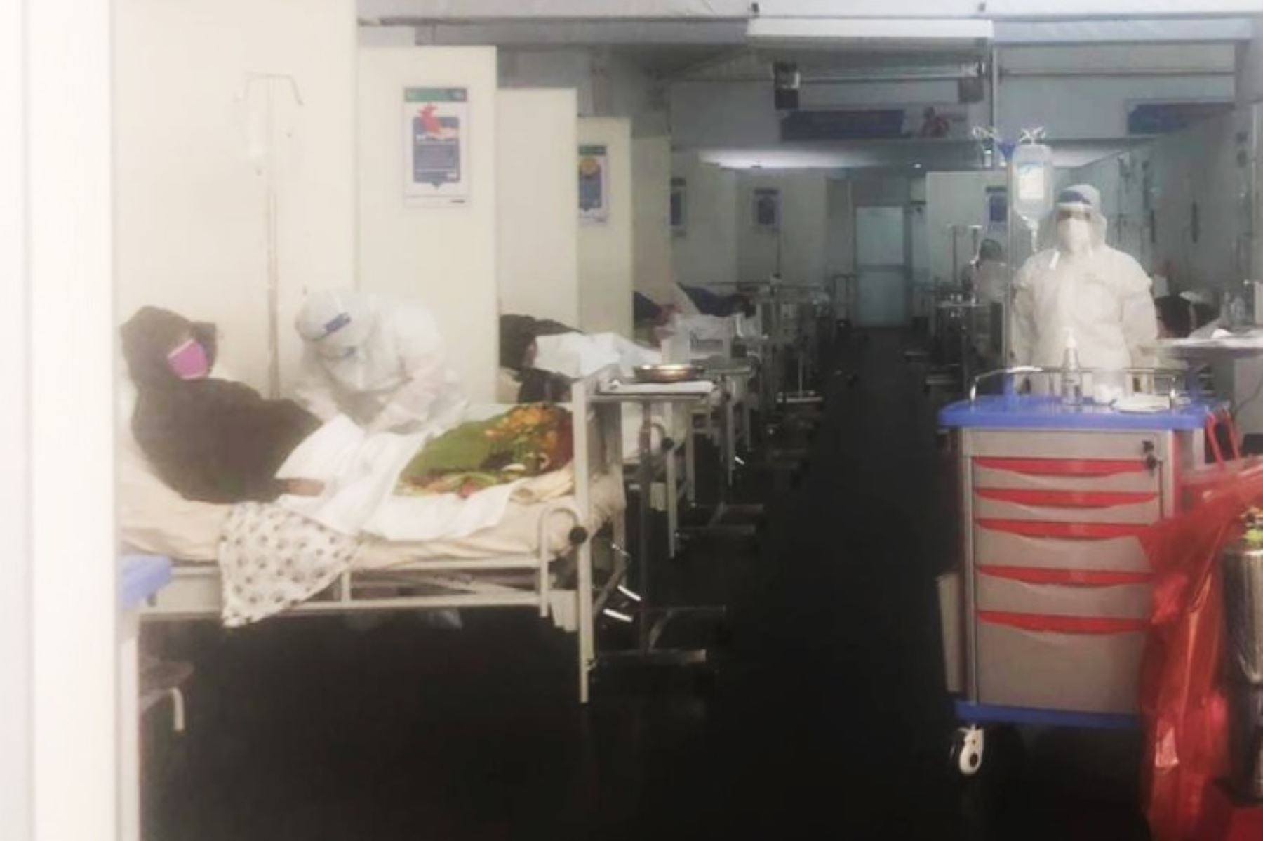 Desde ayer empezaron a ser trasladadas las primeras personas afectadas por la covid-19 de la región Áncash al nuevo ambiente temporal de hospitalización temporal instalado por el Programa Nacional de Inversiones en Salud (Pronis), informó el Ministerio de Salud.