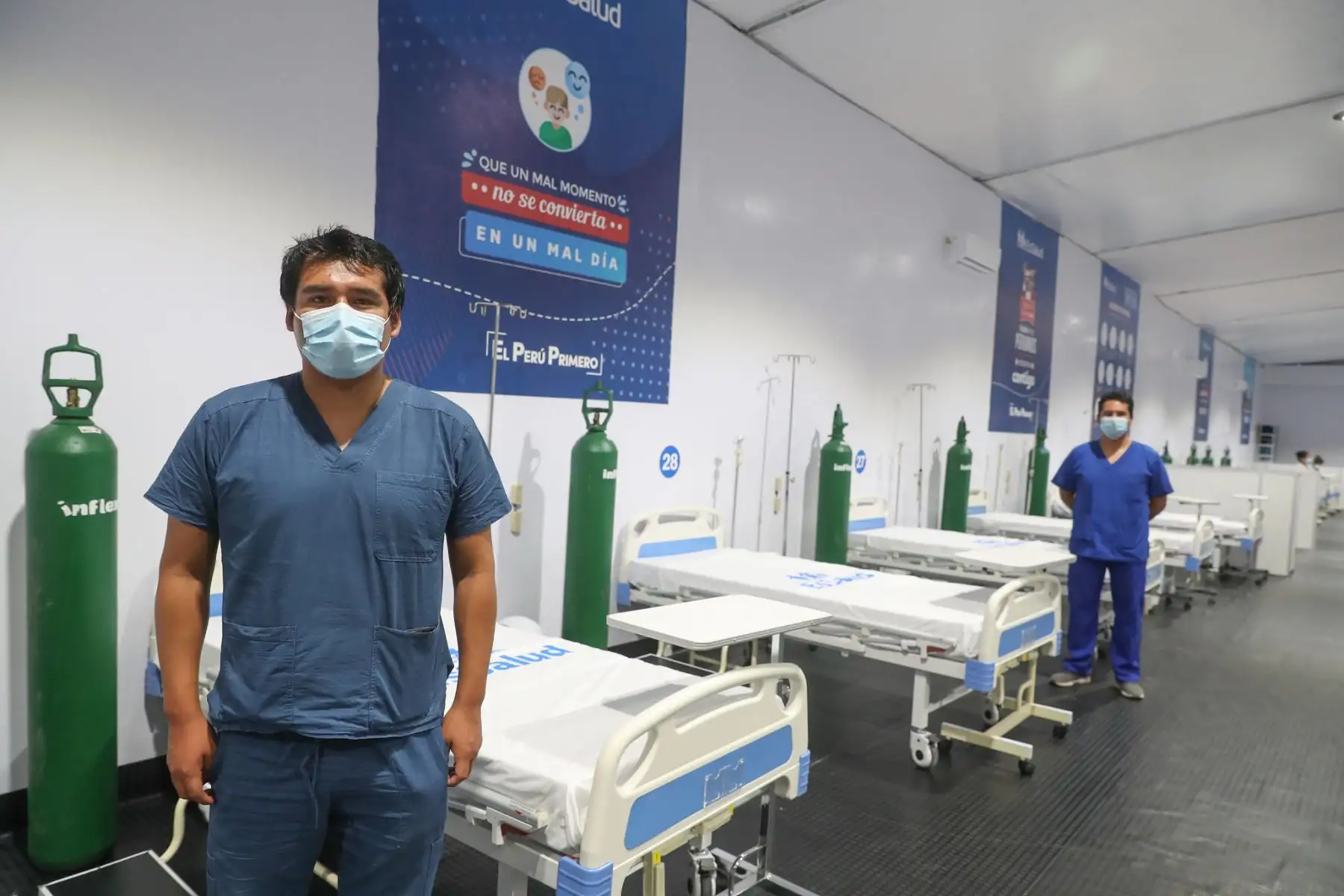 Ministro de Defensa, Walter Martos, junto a titular de Essalud, Fiorella Molinelli, inauguran hospitales temporales en Moquegua e Ilo. Foto: ANDINA/Mindef