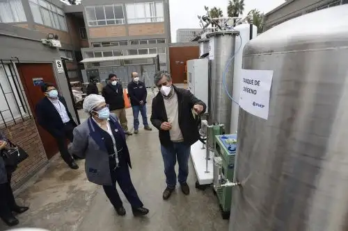 Con la planta se garantiza el oxígeno para el paciente las 24 horas (Foto: PUCP)