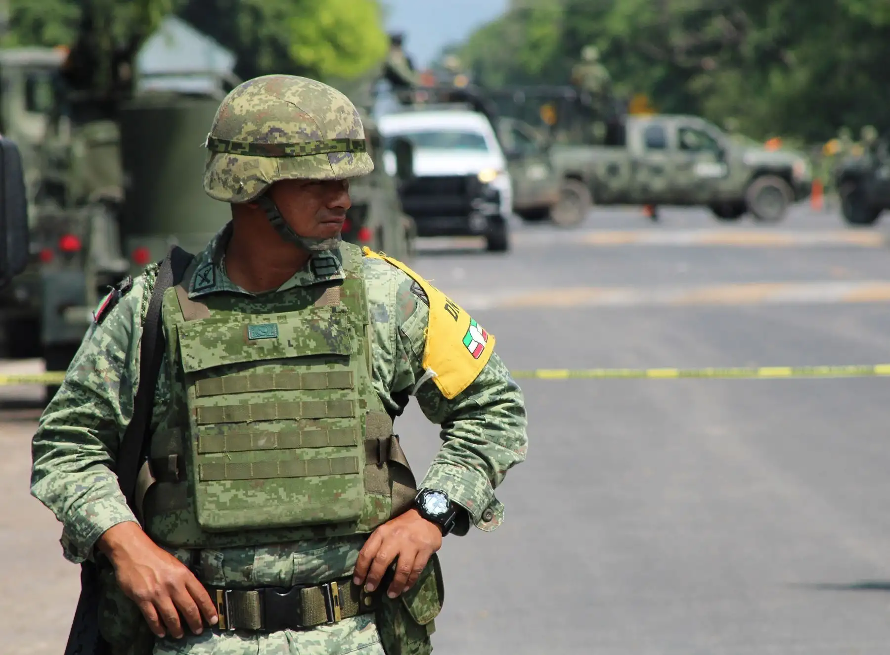 Elementos del Ejercito Mexicano y policías ministeriales arrestado este domingo al líder del poderoso Cártel Santa Rosa de Lima, José Antonio Yépez Ortiz "El Marro", también fueron detenidos ocho colaboradores y se liberó a una empresaria que había sido secuestrada, informó la Secretaría de la Defensa de México. Foto: EFE