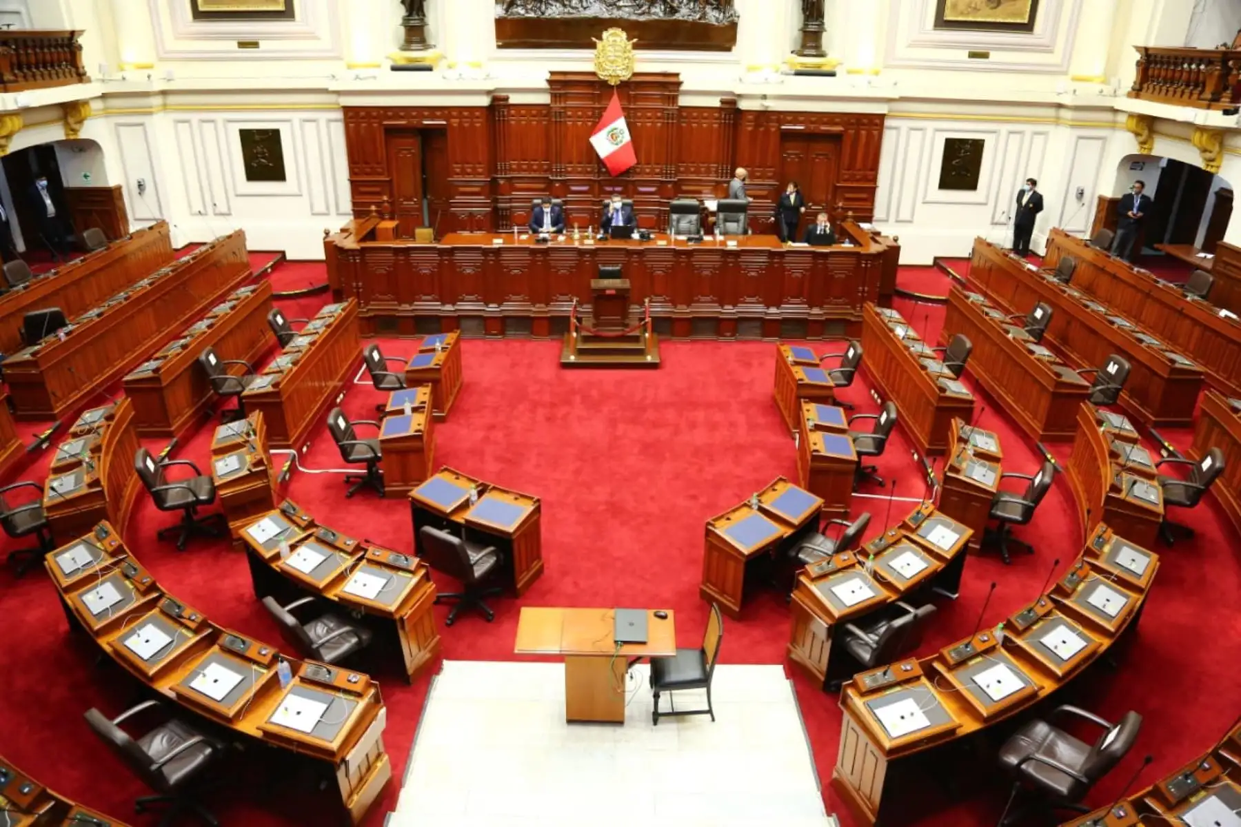 Gabinete Cateriano se presenta hoy ante el pleno del Congreso