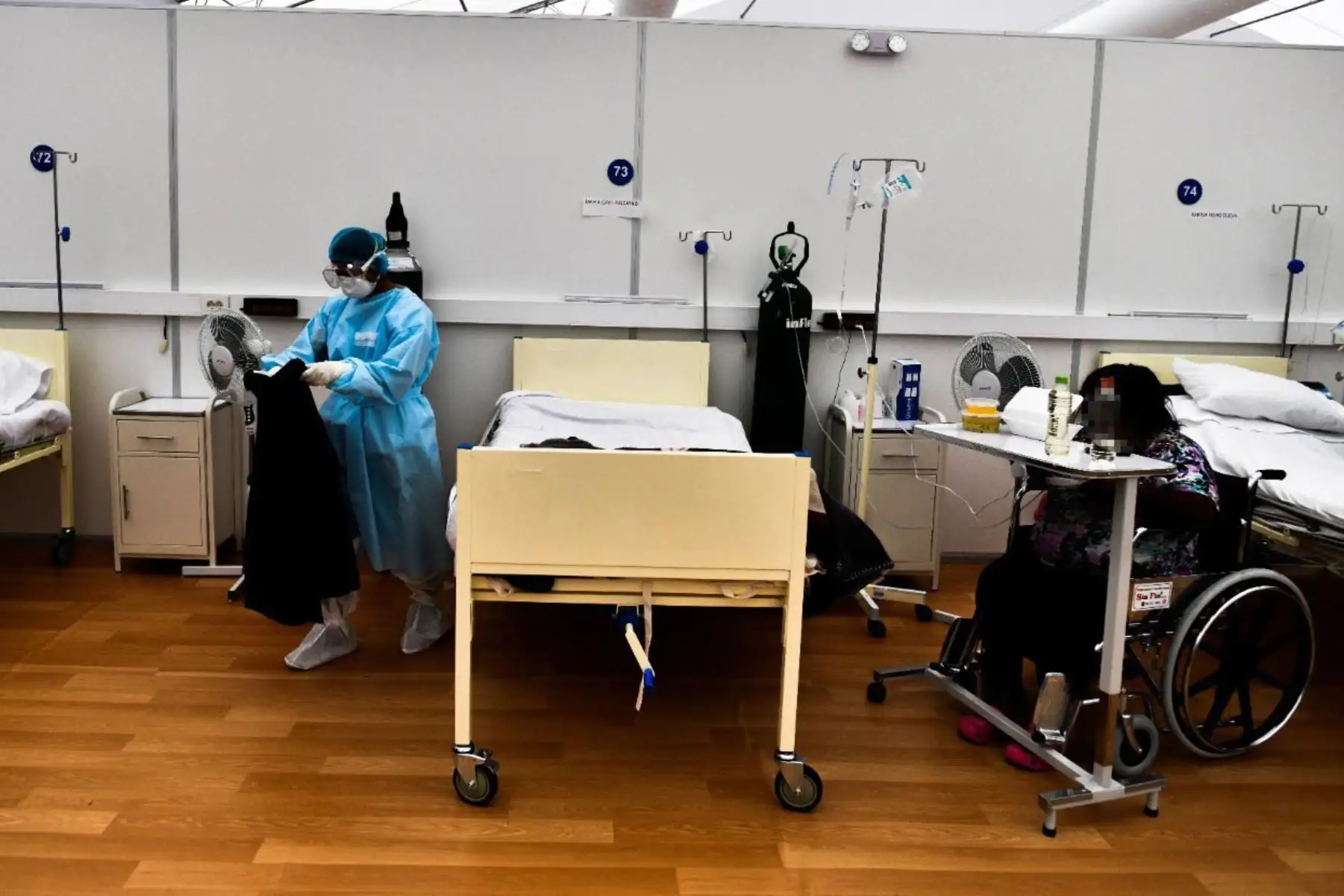 Diariamente la brigada médica conformada por cuarenta profesionales de la salud recorren atendiendo a  pacientes covid-19 en la Villa EsSalud Cerro Juli de la ciudad de Arequipa.
Foto: Cortesía Diego Ramos Lupo