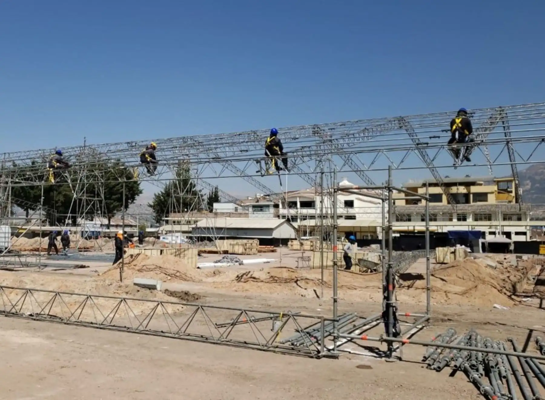El Ministerio de Salud acelera las obras para implementar los centros de atención temporal para atender pacientes covid-19 en Huánuco y Ayacucho. ANDINA/Difusión