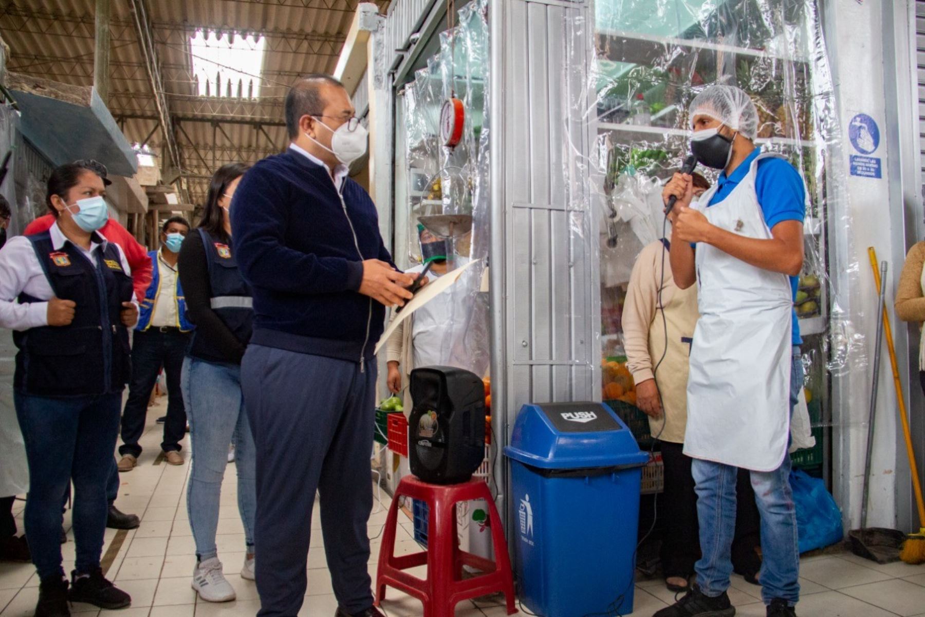 Municipalidad de Chiclayo promueve mercados saludables para prevenir contagios de covid-19 entre comerciantes y compradores. ANDINA/Difusión