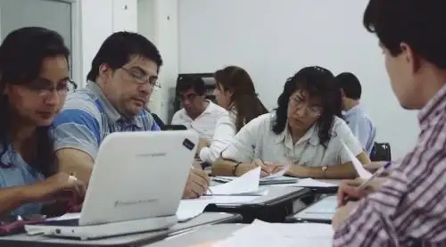 Docentes peruano ganan concurso para el programa virtual de formación en ciencias. Foto: Concytec