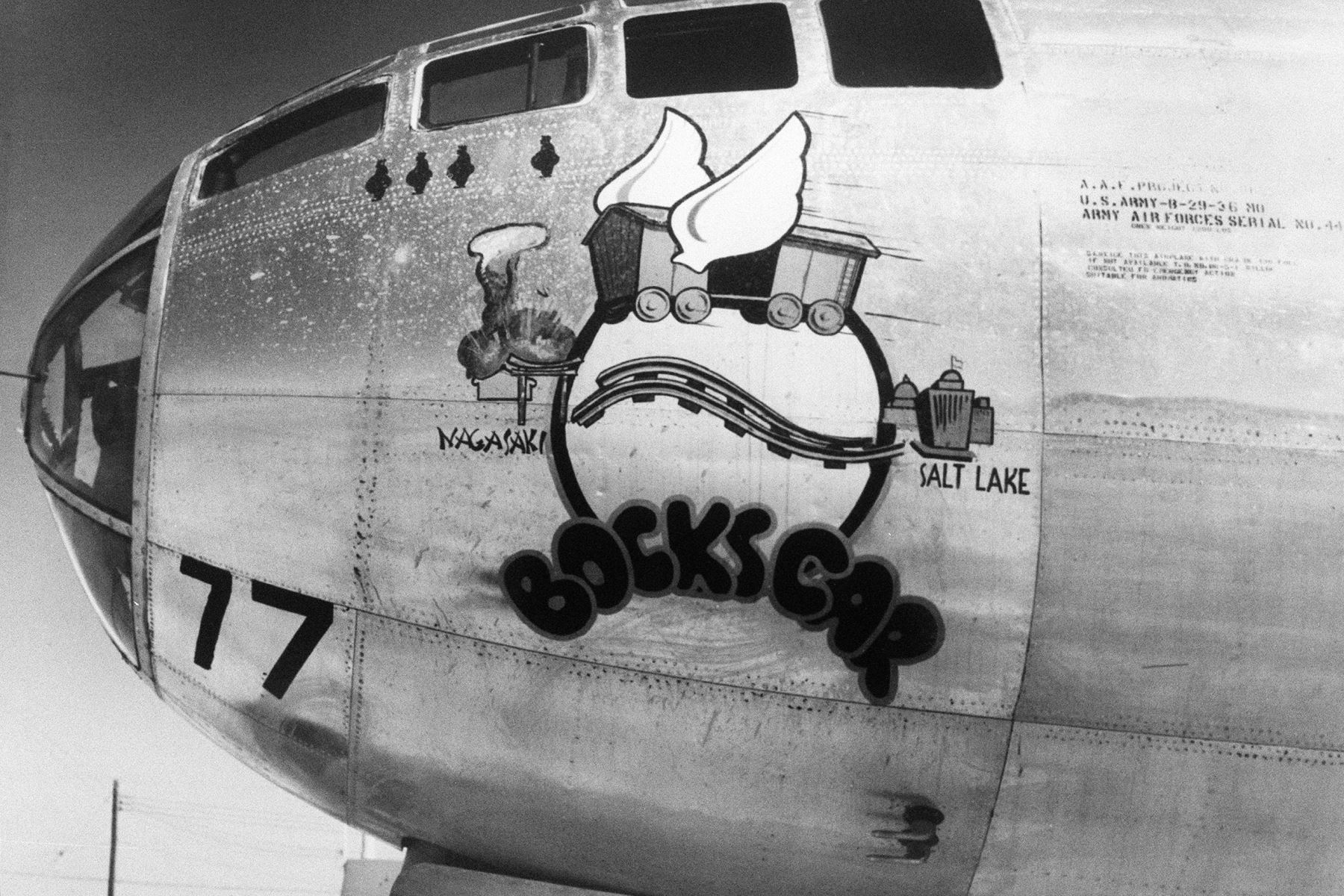 Esta imagen de archivo tomada el 29 de marzo de 1946 en la Base de la Fuerza Aérea de Roswell muestra el "Bockscar" Boeing B-29 que más tarde arrojó una bomba atómica sobre Nagasaki durante la Segunda Guerra Mundial el 9 de agosto de 1945. Foto: AFP