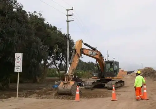Reinician trabajos para reconstruir dos puentes en la Panamericana Norte, a la altura de las regiones de Áncash y Lima. Foto: Difusión/MTC