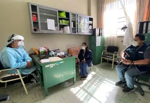 Los equipos médicos de emergencias han salvado la vida de más de 5,000 pacientes covid-19 desde el inicio de la emergencia sanitaria, destacó el Ministerio de Salud.