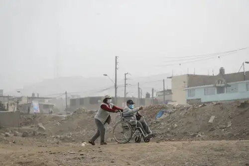 Una de las formas de equiparar las oportunidades e incluir socialmente a las personas con discapacidad, es brindándoles los servicios de rehabilitación que les permitirá potenciar al máximo sus competencias de vivir normalmente y a reforzar la independencia y autonomía.ANDINA
