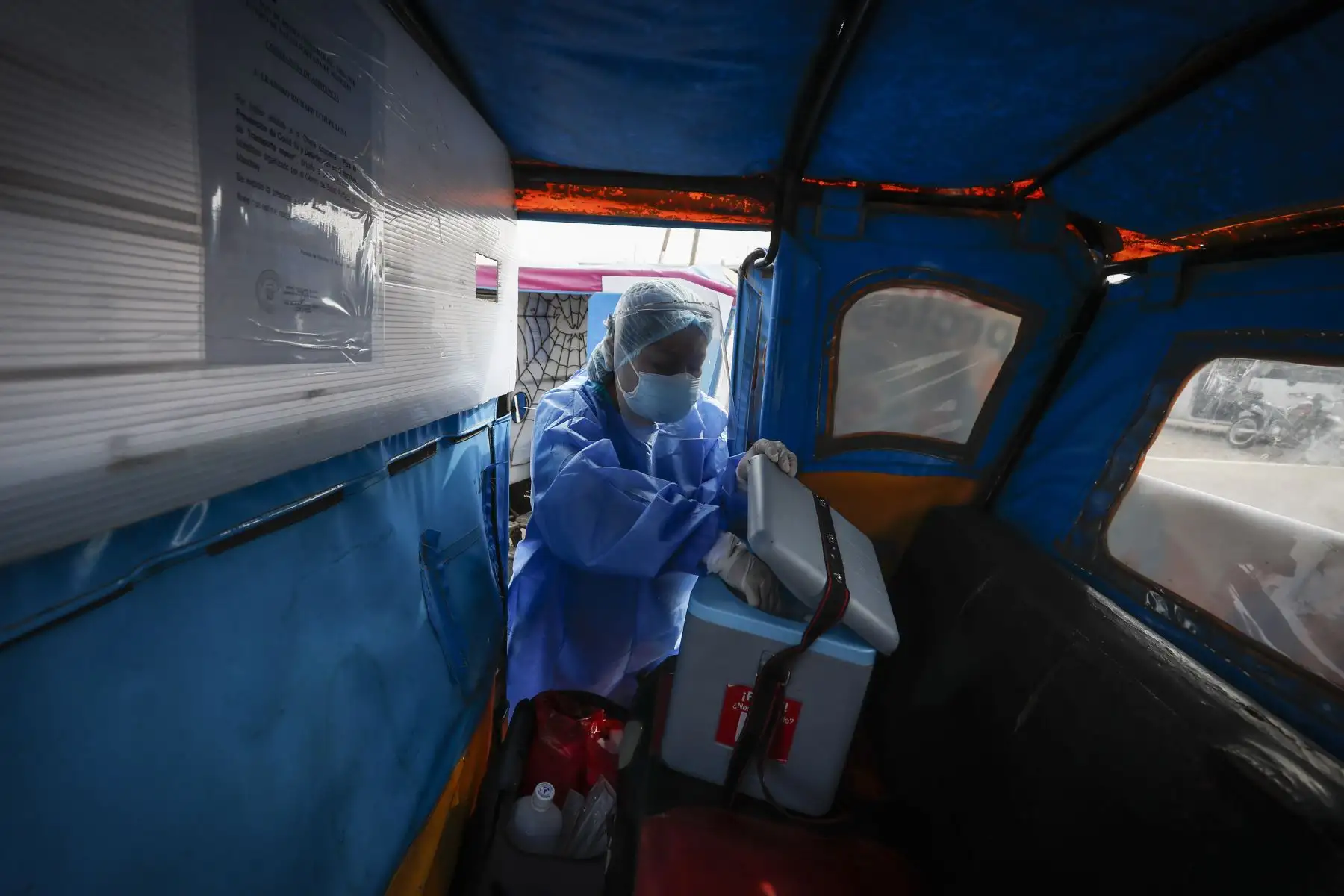 Estas brigadas de vacunación tienen como objetivo apoyar a los establecimientos de salud en la vacunación de neumococo e influenza a menores de cinco años, adultos mayores, gestantes y personas con enfermedades crónicas. Foto: ANDINA/Renato Pajuelo