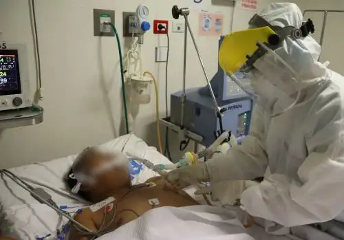 EsSalud puso en funcionamiento cuatro tanques de oxígeno medicinal en Ica que ayudarán a mejorar la atención a pacientes covid-19 de esa región. ANDINA/Difusión
