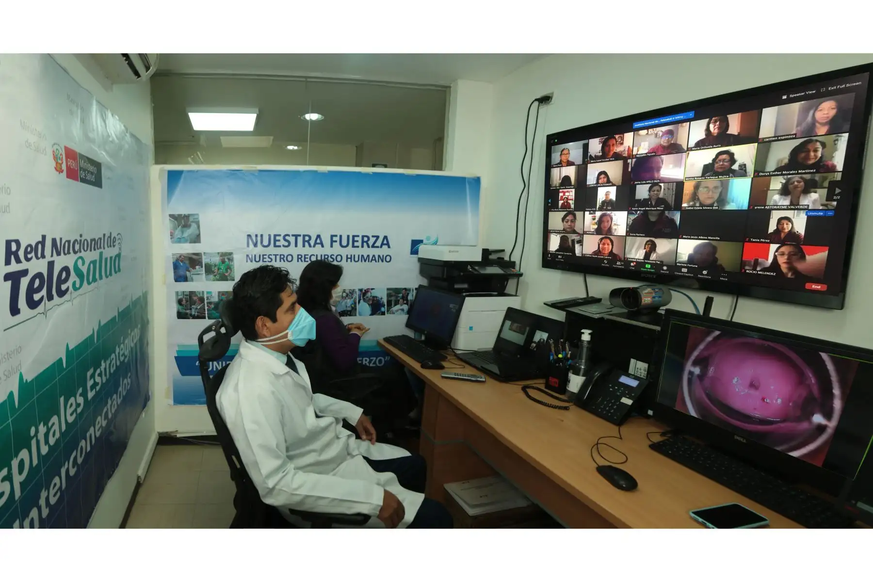El Centro de Excelencia en la Capacitación en Cáncer de Cuello Uterino para América Latina del INEN inició un ciclo de capacitaciones virtuales.