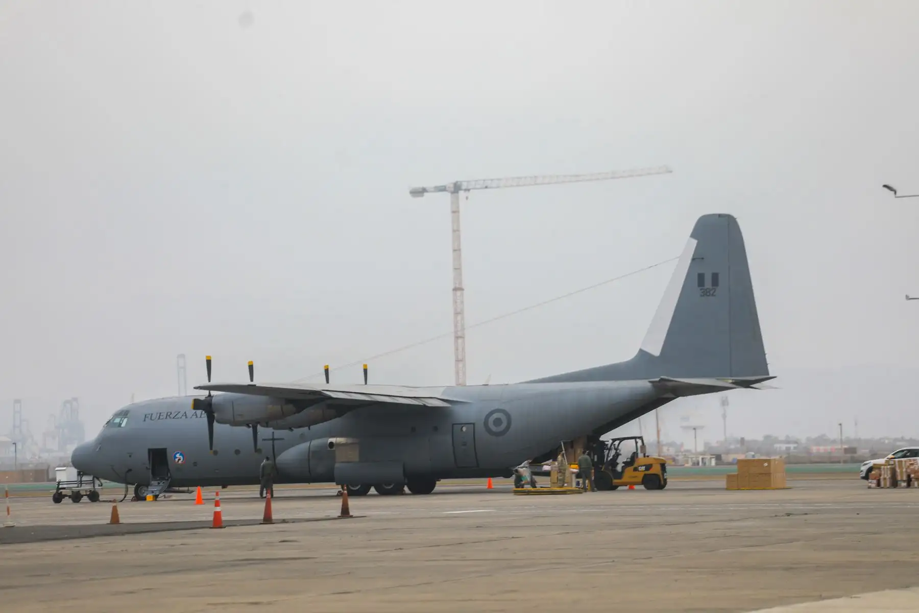 El ministerio de Salud, a través de un vuelo coordinado con la FAP, envió 479 concentradores de oxígeno para cubrir la atención de pacientes con covid-19 de las comunidades indígenas más alejadas de las provincias de Maynas, Alto Amazonas, Requena y Mariscal Castilla, en Loreto. Foto: ANDINA/Minsa
