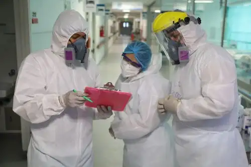 Familias de personal de salud fallecido por covid-19 recibirán subsidio del Minjusdh. Foto: ANDINA/difusión.
