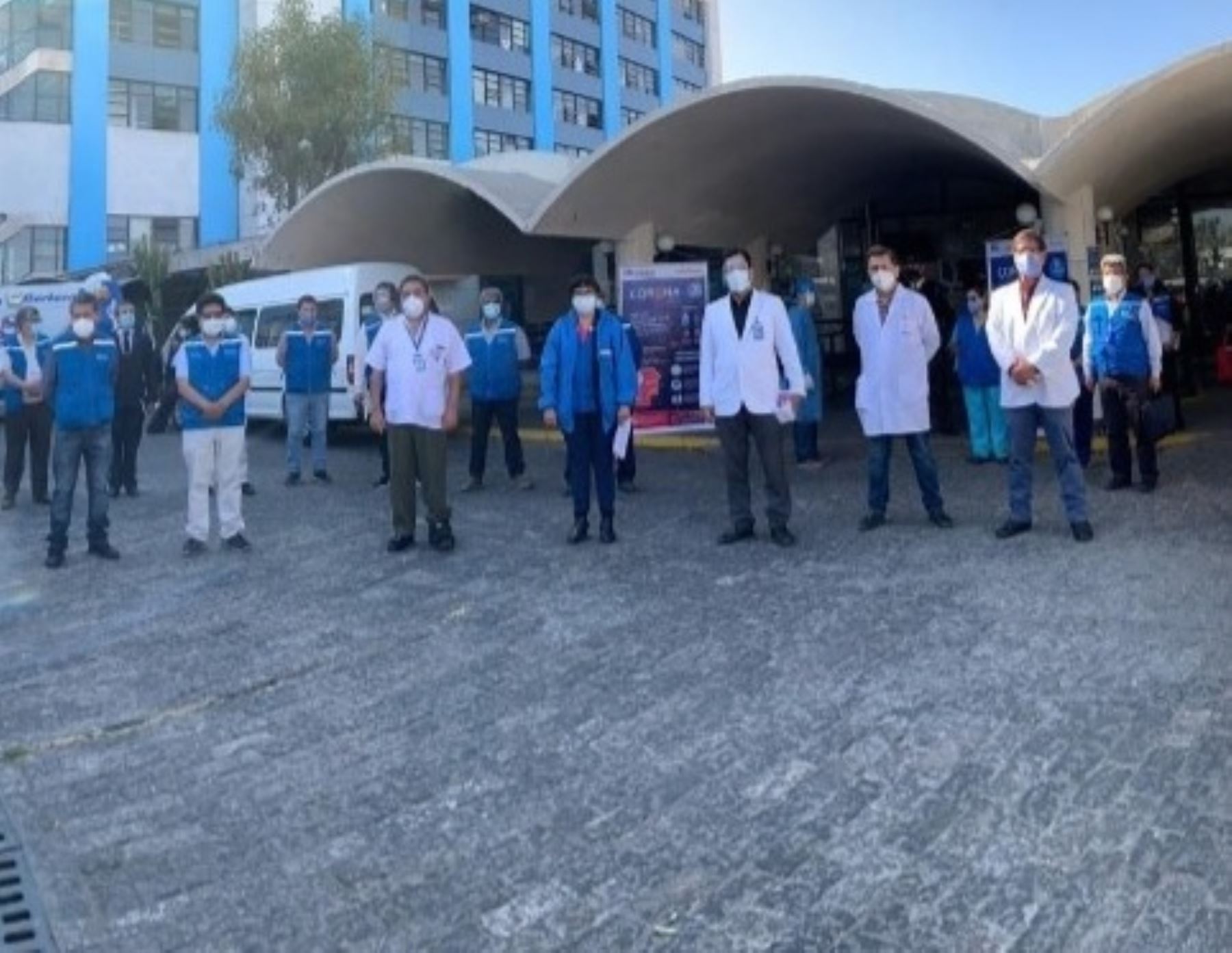 La Red Asistencial EsSalud Arequipa puso al servicio de los asegurados de la región 25 unidades adicionales de respuesta rápida para atender pacientes con el nuevo coronavirus, lo que permitirá incrementar el número de atenciones domiciliarias.