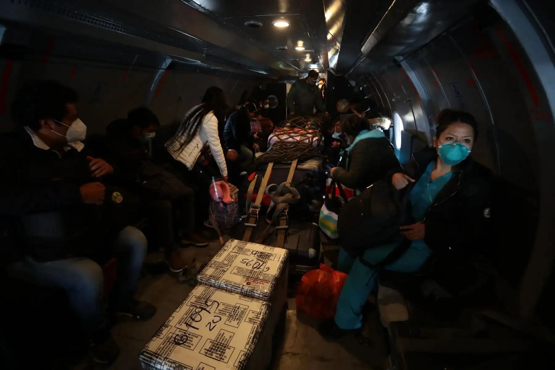 Nueva brigada médica partió a Cusco conformada por 50 profesionales de la salud. Asimismo se enviaron 70 balones de oxígeno y 34 toneladas de equipos de protección. 

Foto: ANDINA/Essalud