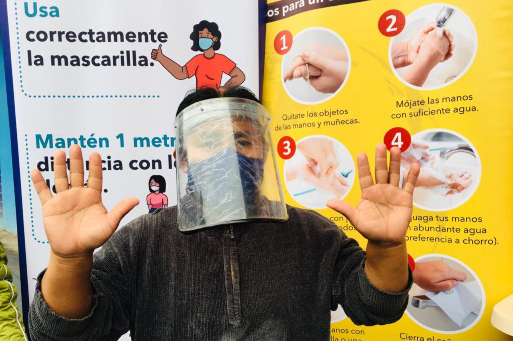 El uso de mascarilla y protector facial es una de las recomendaciones para evitar el contagio con el nuevo coronavirus. Foto: ANDINA/Difusión