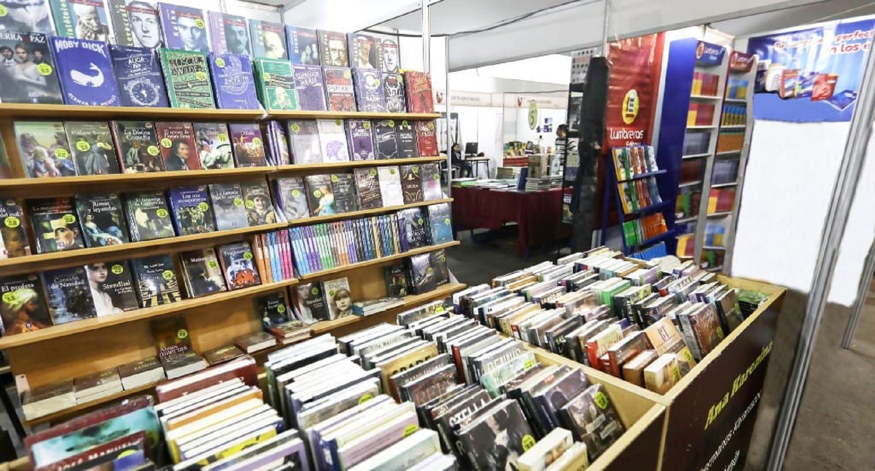 La Municipalidad de Lima invitó a editoriales de todo el Perú a ser parte de la Quinta Feria Metropolitana del Libro Lima Lee. Lectores, libros.
