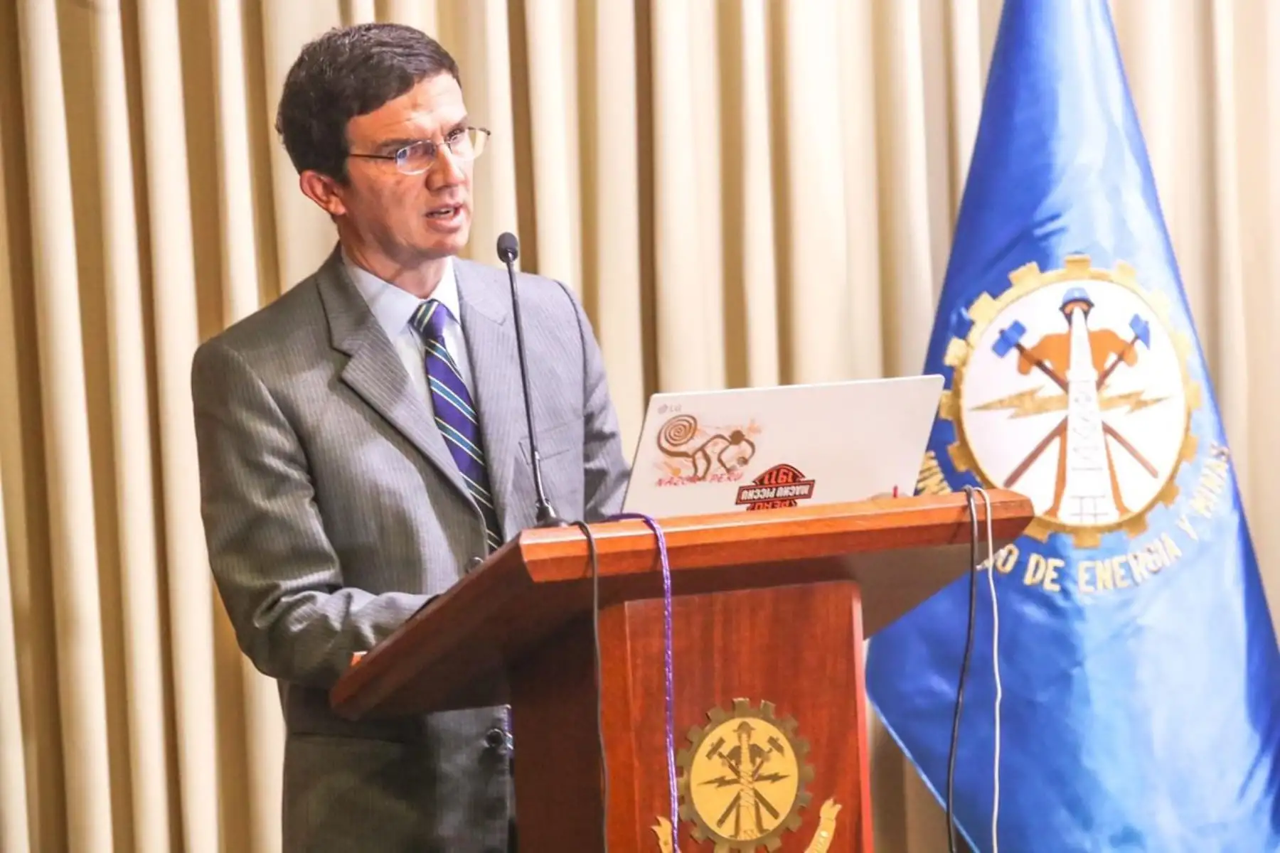 Ministro de Energía y Minas; Luis Miguel Incháustegui. Foto: Cortesía.