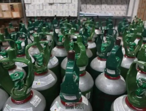 El Gobierno Regional de La Libertad inició las gestiones para adquirir 200 balones de oxígeno, los cuales serán repartidos a las redes de salud de las siete provincias de la sierra del departamento para la atención de los pacientes infectados con covid-19.