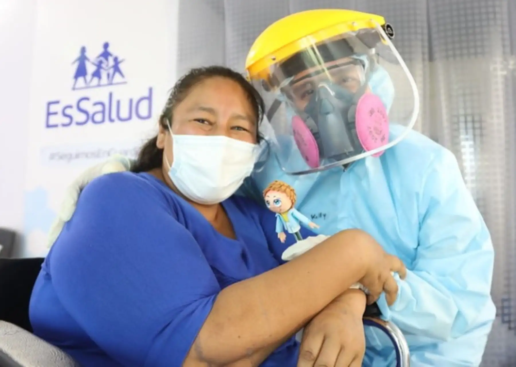 Ana María Chalco, de 40 años de edad y docente de educación inicial, es la primera de paciente recuperada que derrotó al covid-19 en la Villa EsSalud Moquegua.