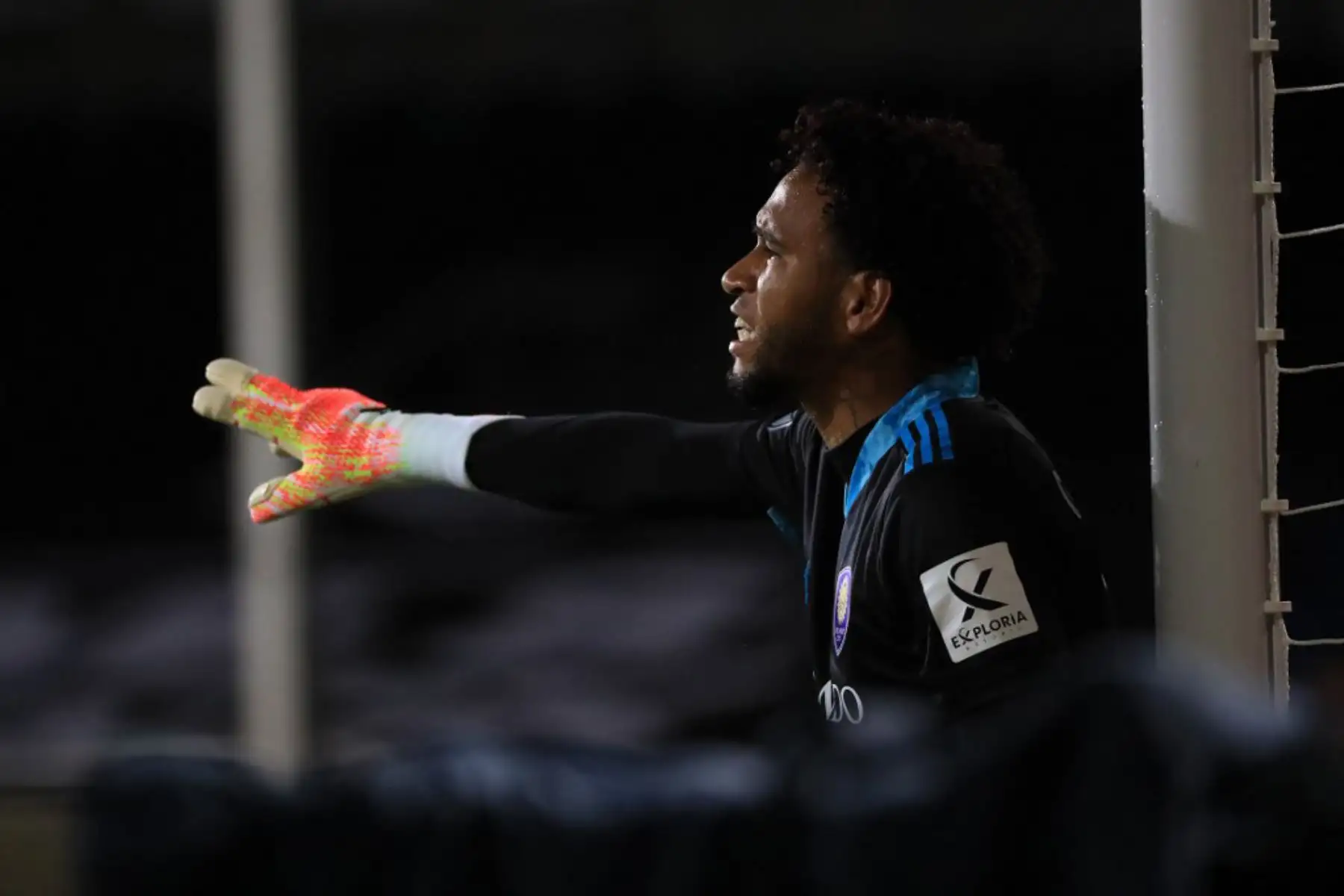Pedro Gallese, arquero del Orlando City grita instrucciones a sus compañeros de equipo durante un partido entre Orlando City e Inter Miami como parte del Torneo de regreso de MLS en ESPN Wide World of Sports Complex

Foto: AFP