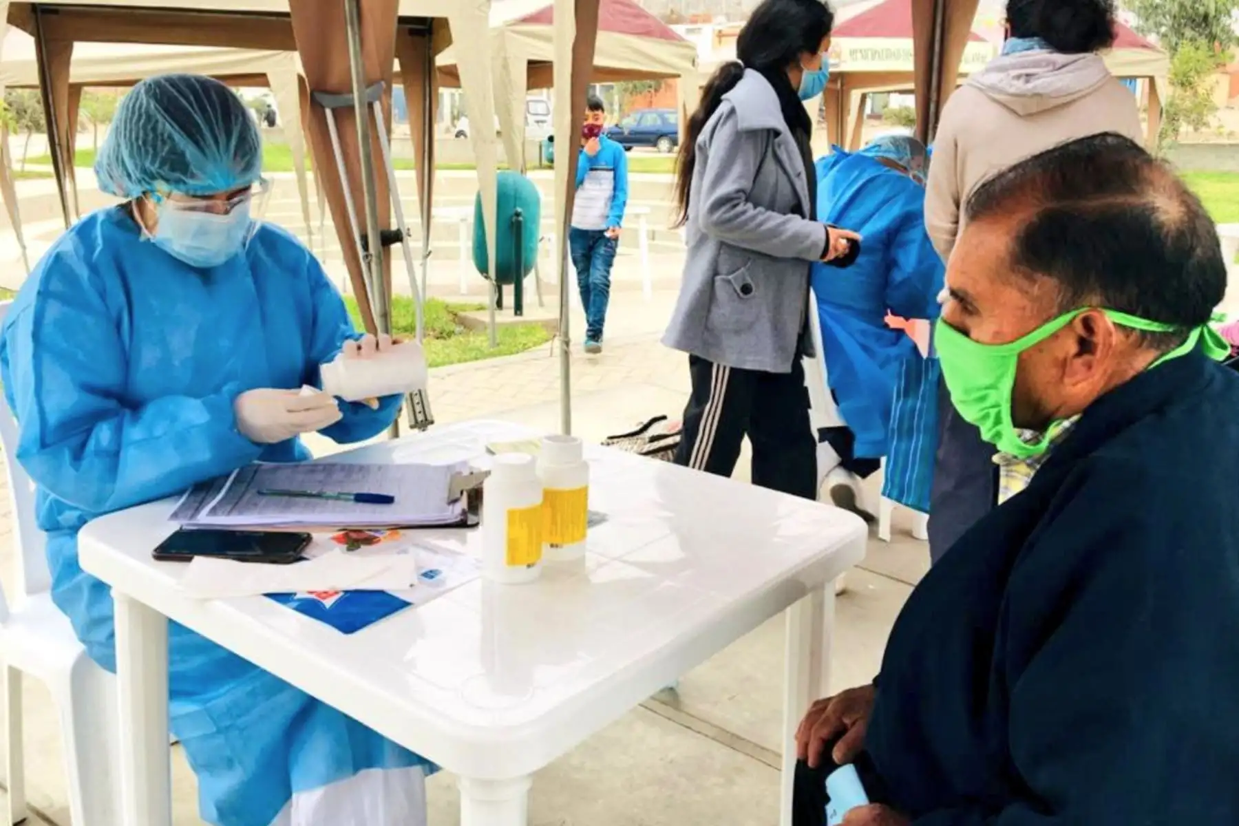 Especialistas del Minsa visitaron la zona Quebrada de Retamal en Manchay, donde se brindó atención integral de salud a más de 1000 personas, entre niños y adultos. Foto:ANDINA/Minsa