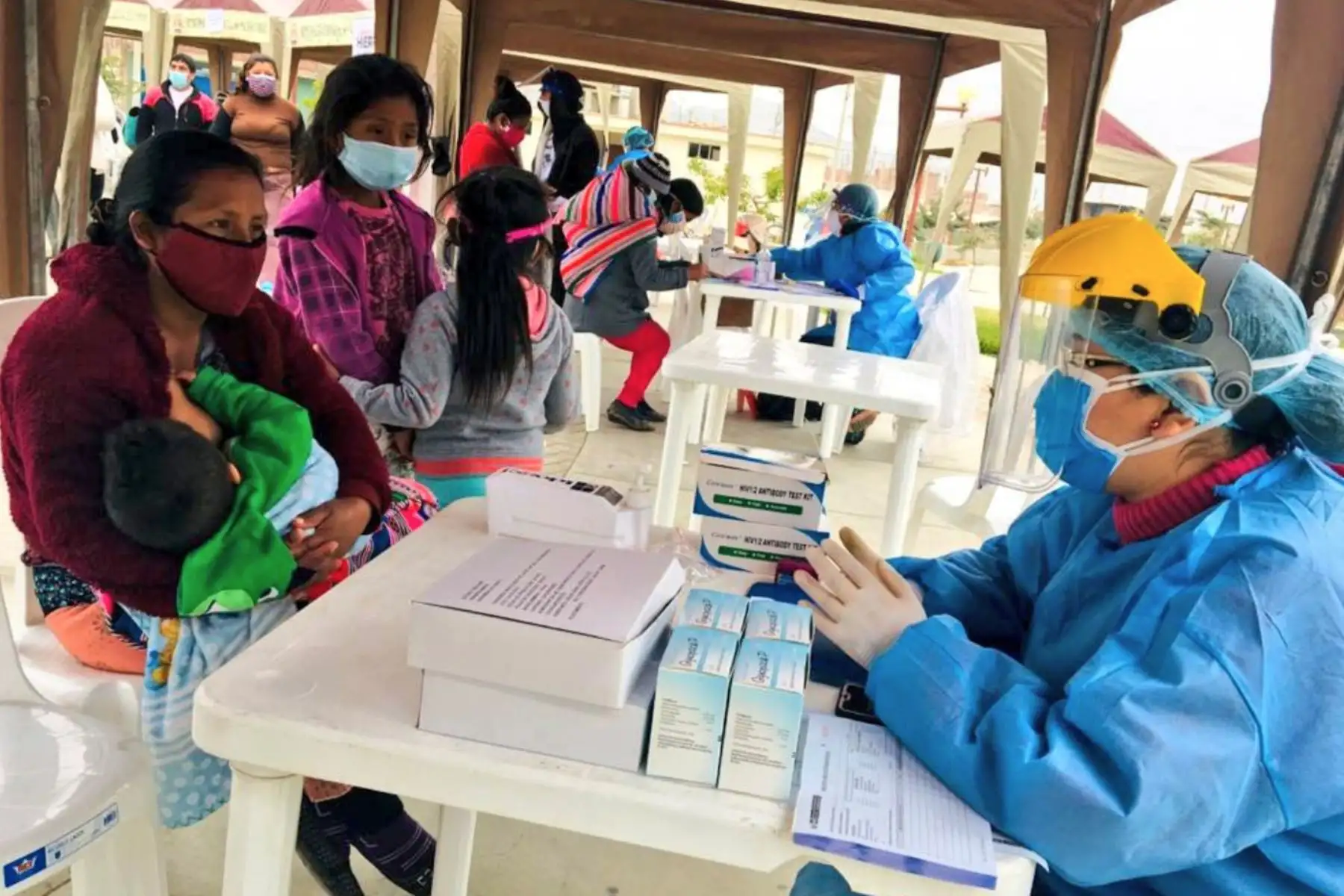 Especialistas del Minsa visitaron la zona Quebrada de Retamal en Manchay, donde se brindó atención integral de salud a más de 1000 personas, entre niños y adultos. Foto:ANDINA/Minsa