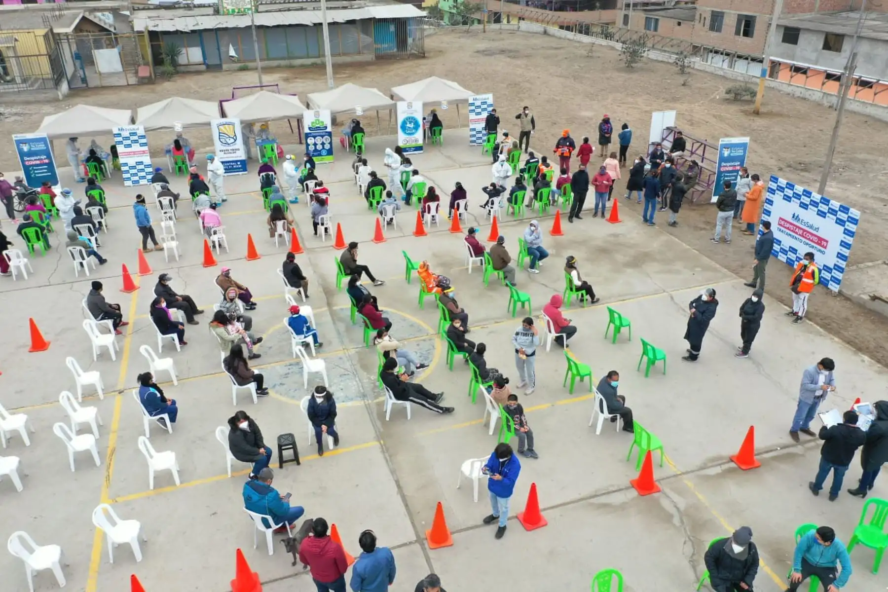 EsSalud realizó 500 pruebas rápidas para descarte de Covid-19 en Villa El Salvador.
Foto:ANDINA/Essalud