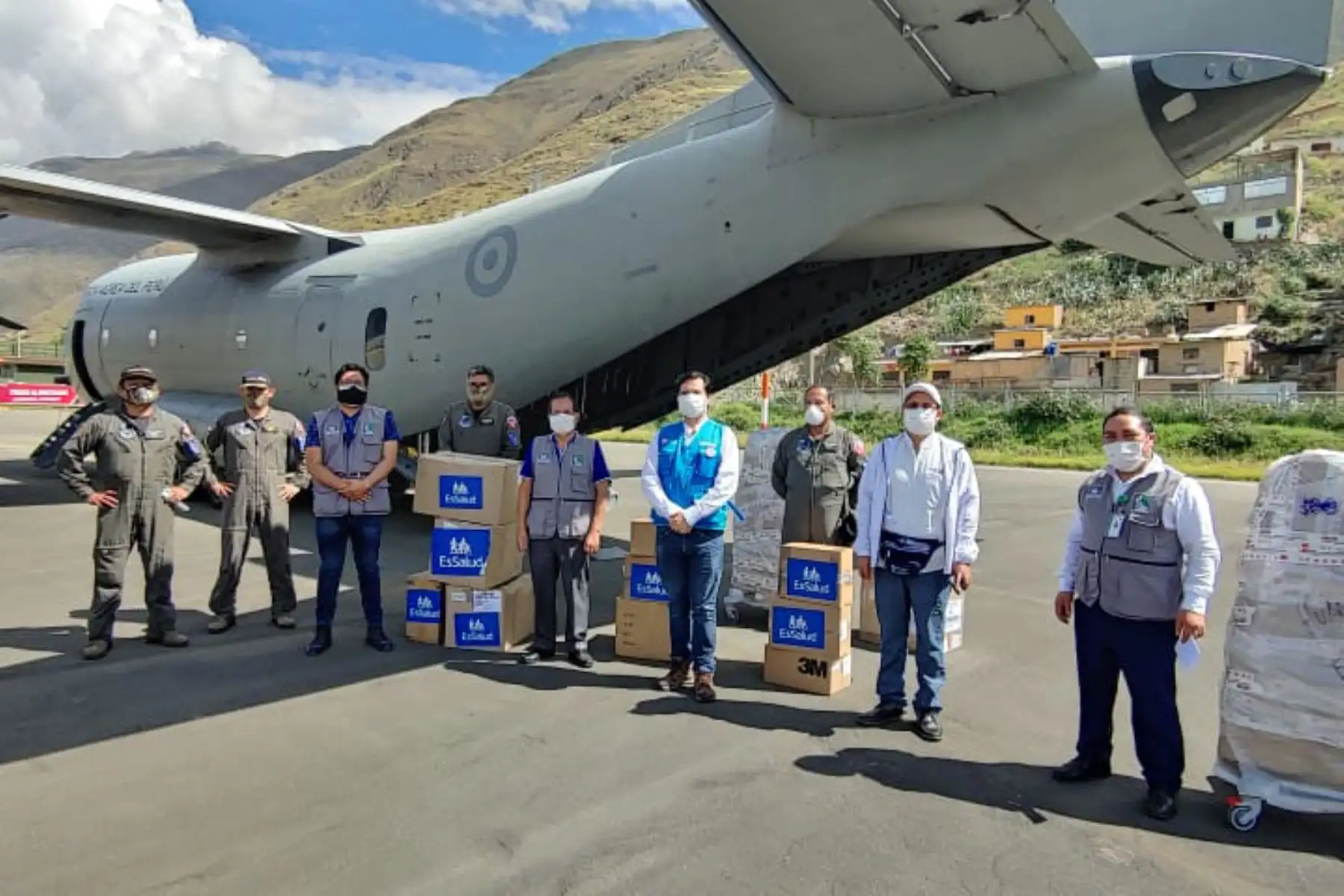 Ayuda humanitaria que traslada Essalud a Huánuco.
Foto:Essalud