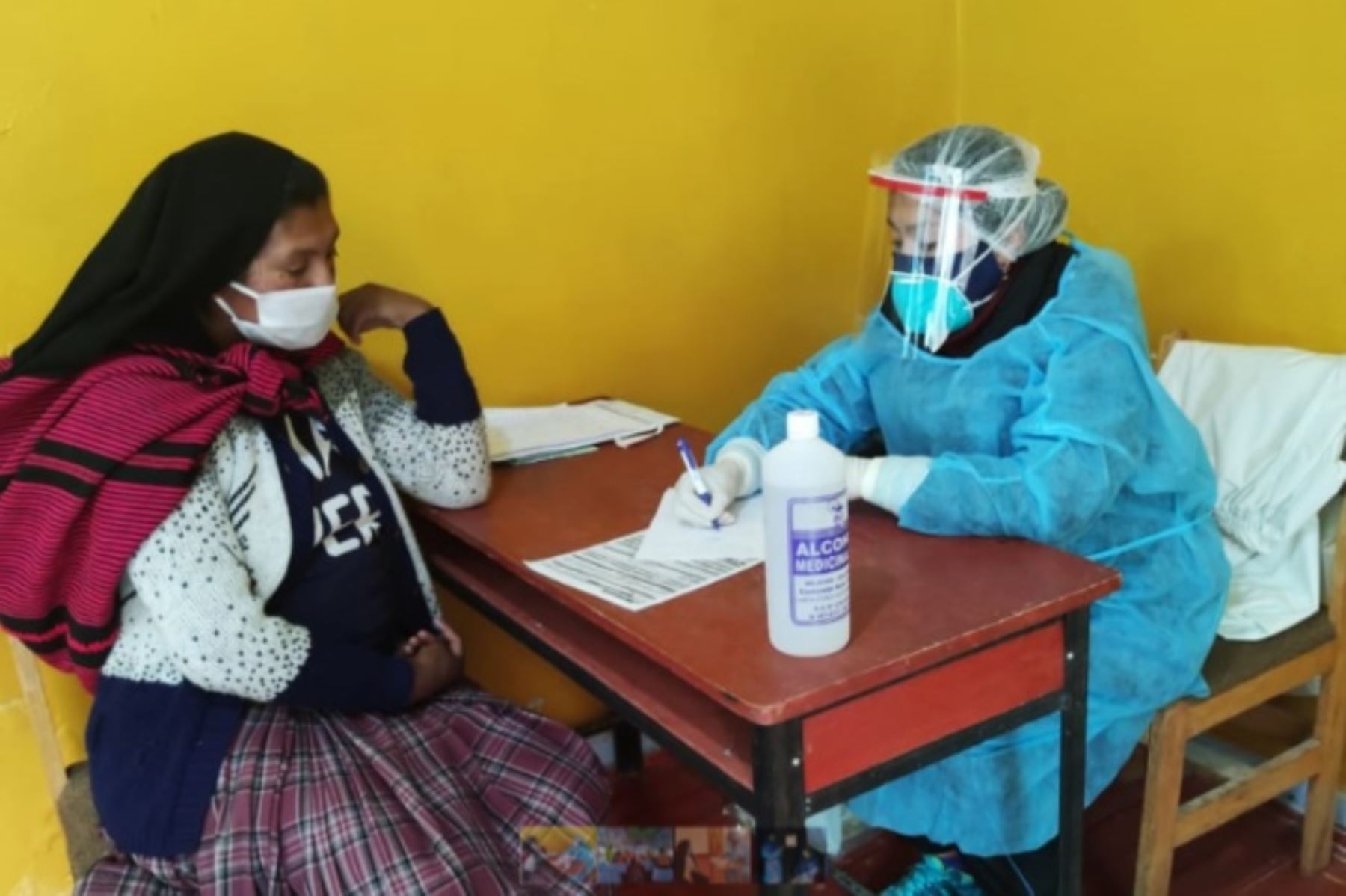 PIAS Lago Titicaca brindó 13,212 atenciones médicas a comunidades quechuas y aimaras. Foto: Programa Nacional PAIS/Midis