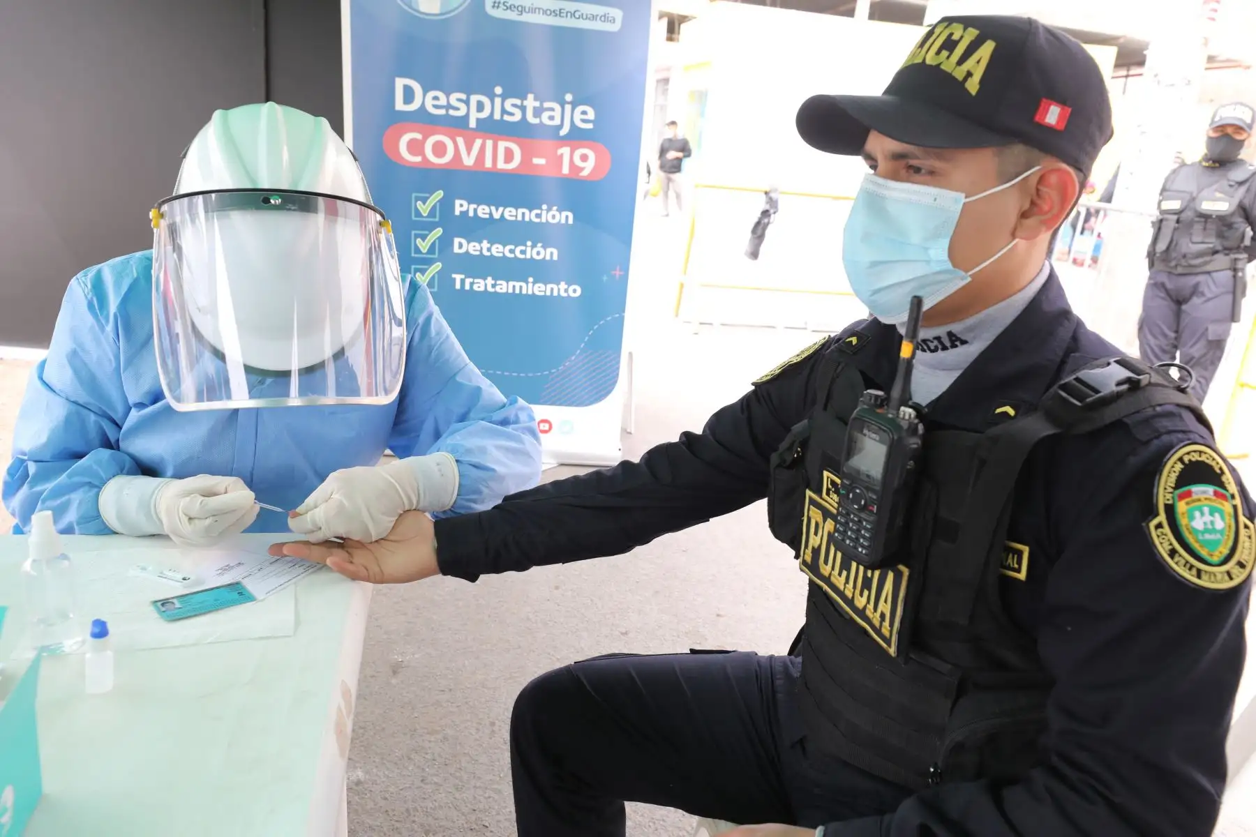 Essalud realizó descarte gratuito de Covid-19 a 500 personas en Villa María del Triunfo.
Foto: Essalud