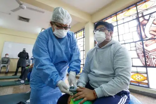 Los pacientes post-covid requieren de una rehabilitación muscular, pulmonar o física, según requiera su diagnóstico de función pulmonar, y debe ser individualizado según las rutinas u objetivos pautados por especialistas. Foto: Minsa