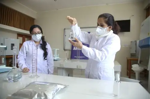 Universidad Santiago Antúnez de Mayolo suscribió un acuerdo de cooperación con el gobierno regional de Áncash para producir ivermectina. ANDINA/Difusión