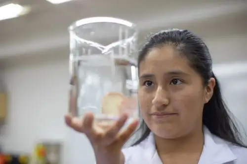 Se viene la primera generación de la nueva Beca Mujeres en Ciencia. Foto: ANDINA/Difusión.