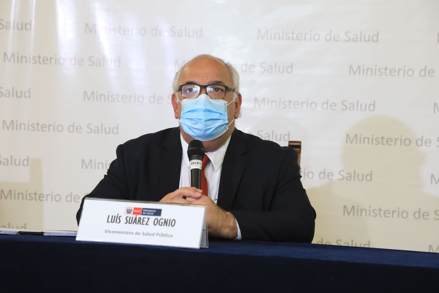 Viceministro de Salud, Luis Suárez dijo que, hasta el momento,existen 3,658 fallecidos más como defunciones confirmadas por covid-19".
Foto: Minsa