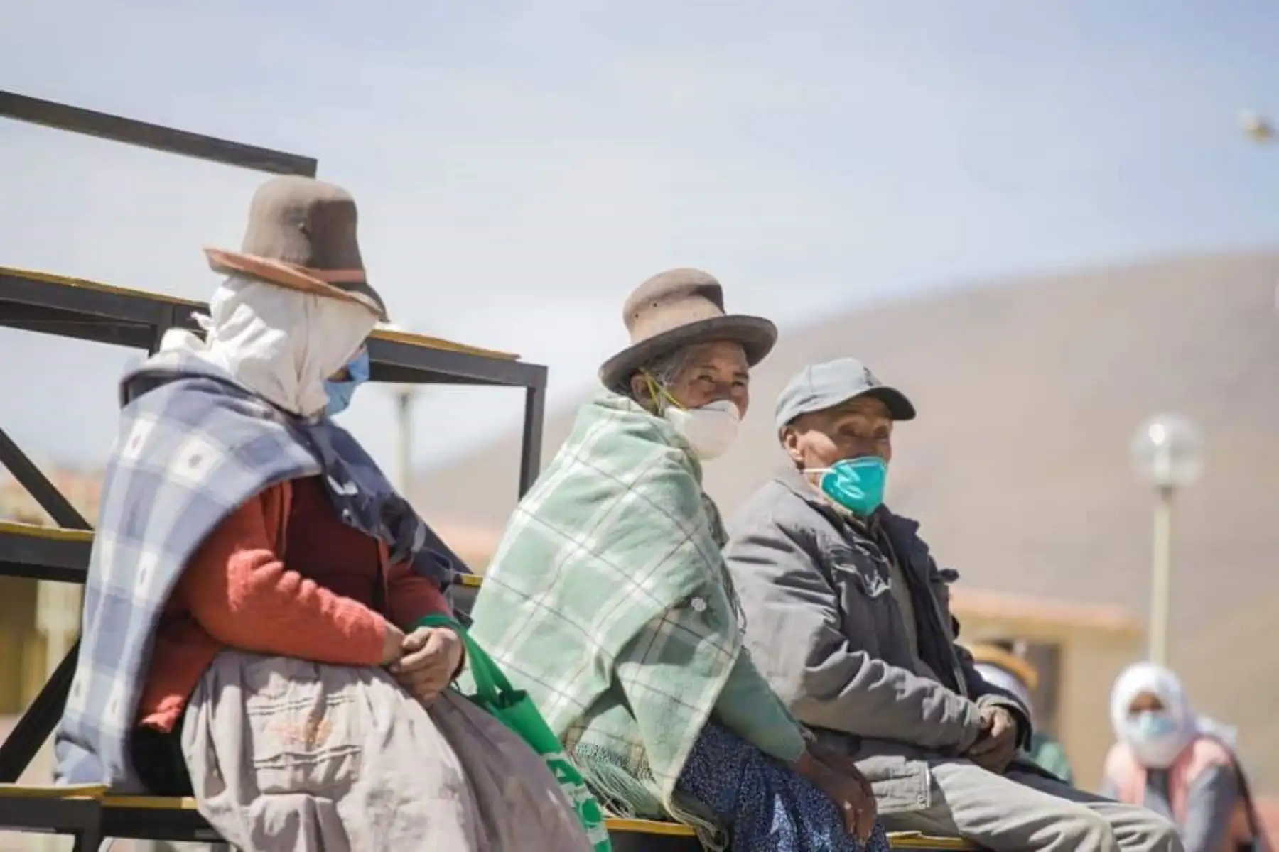 Población vulnerable de las zonas altas de Arequipa recibe atención del programa Barrio Libre de Coronavirus. ANDINA/Difusión