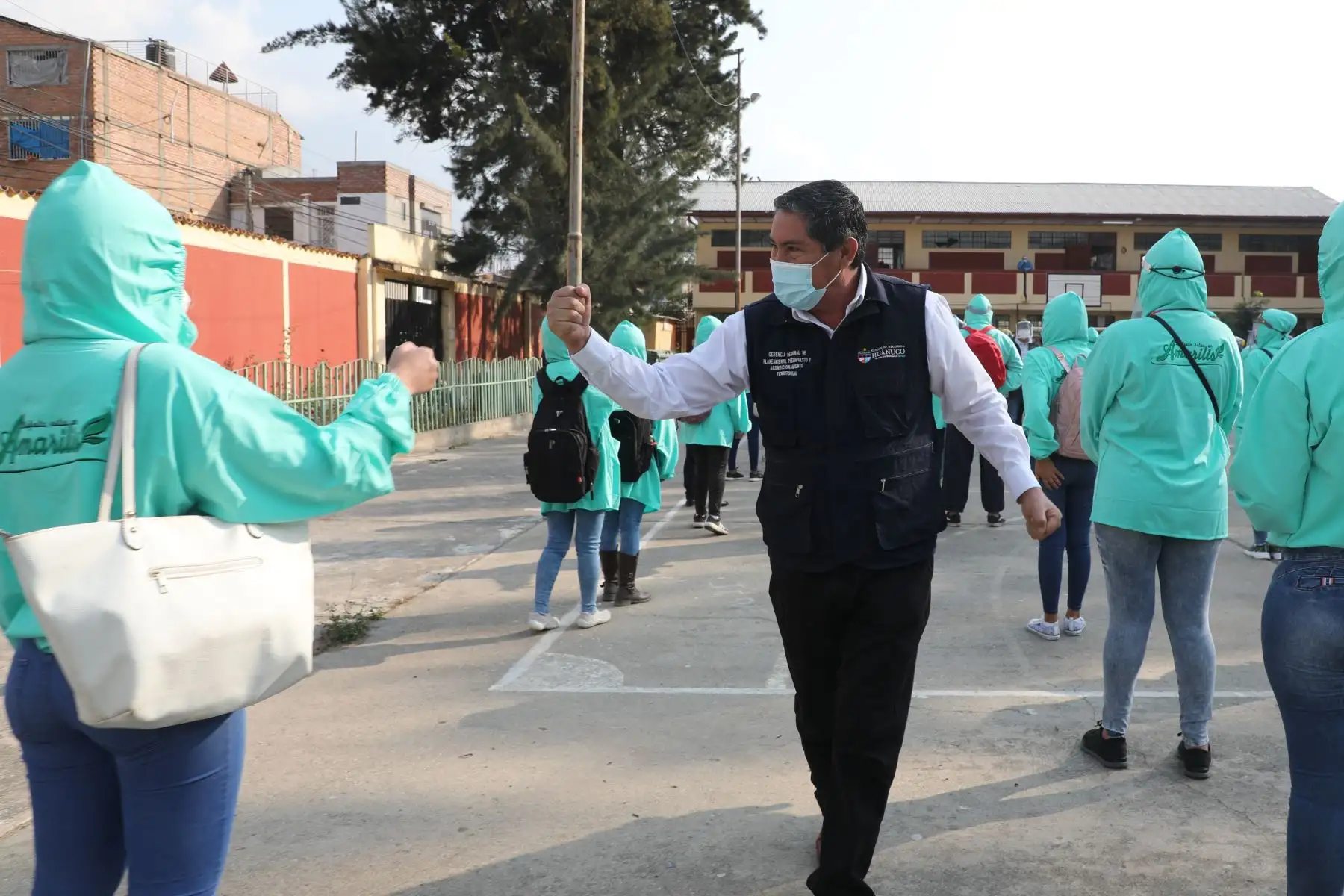 Gobernador de Huánuco, Juan Manuel Alvarado, participó en la operación Tayta para atender a población vulnerable en su región.