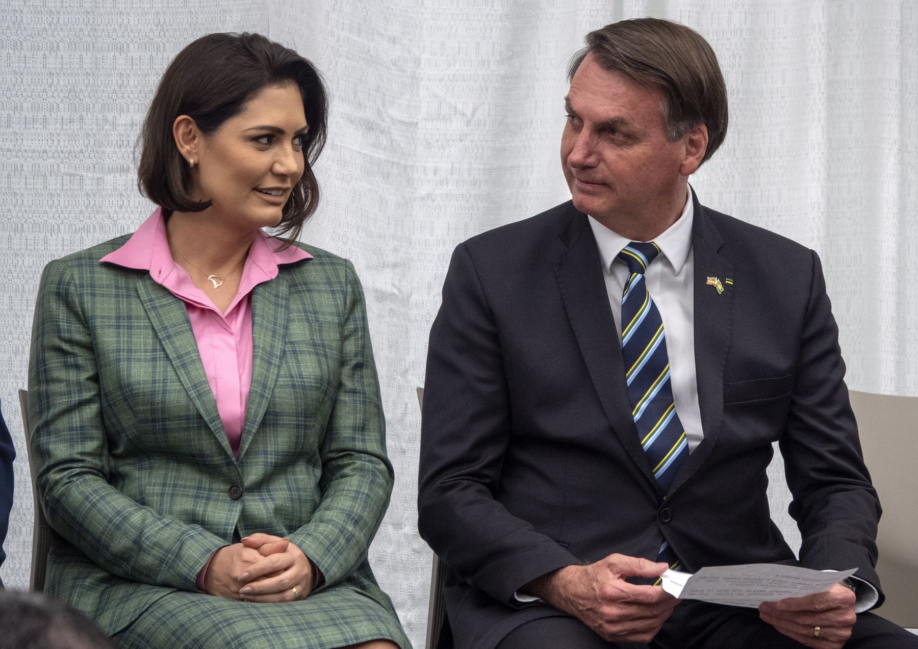 La primera dama de Brasil, Michelle Bolsonaro, y el presidente Jair Bolsonaro. Foto: EFE