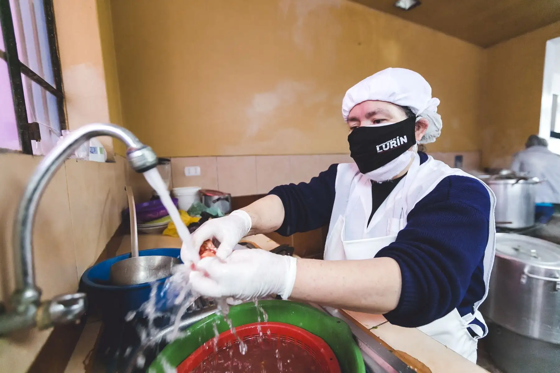 La ministra de Desarrollo e Inclusión Social, Patricia Donayre, visita el comedor popular Santa Rosa de Lima, en Lurín, para supervisar el reinicio de sus actividades con la aplicación de medidas sanitarias, a fin de evitar el riesgo de contagio del covid-19. Foto:ANDINA/MIDIS