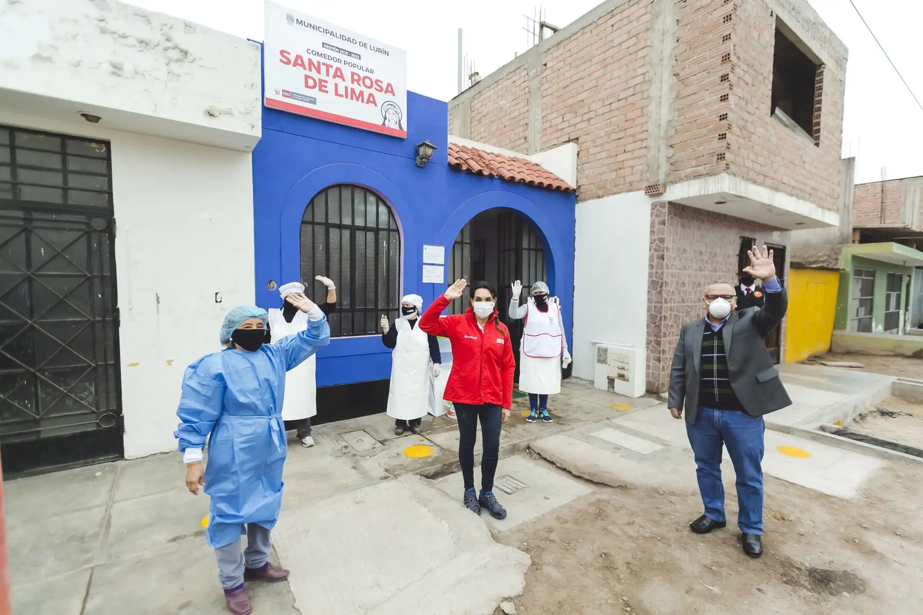 La ministra de Desarrollo e Inclusión Social, Patricia Donayre, visita el comedor popular Santa Rosa de Lima, en Lurín, para supervisar el reinicio de sus actividades con la aplicación de medidas sanitarias, a fin de evitar el riesgo de contagio del covid-19. Foto:ANDINA/MIDIS