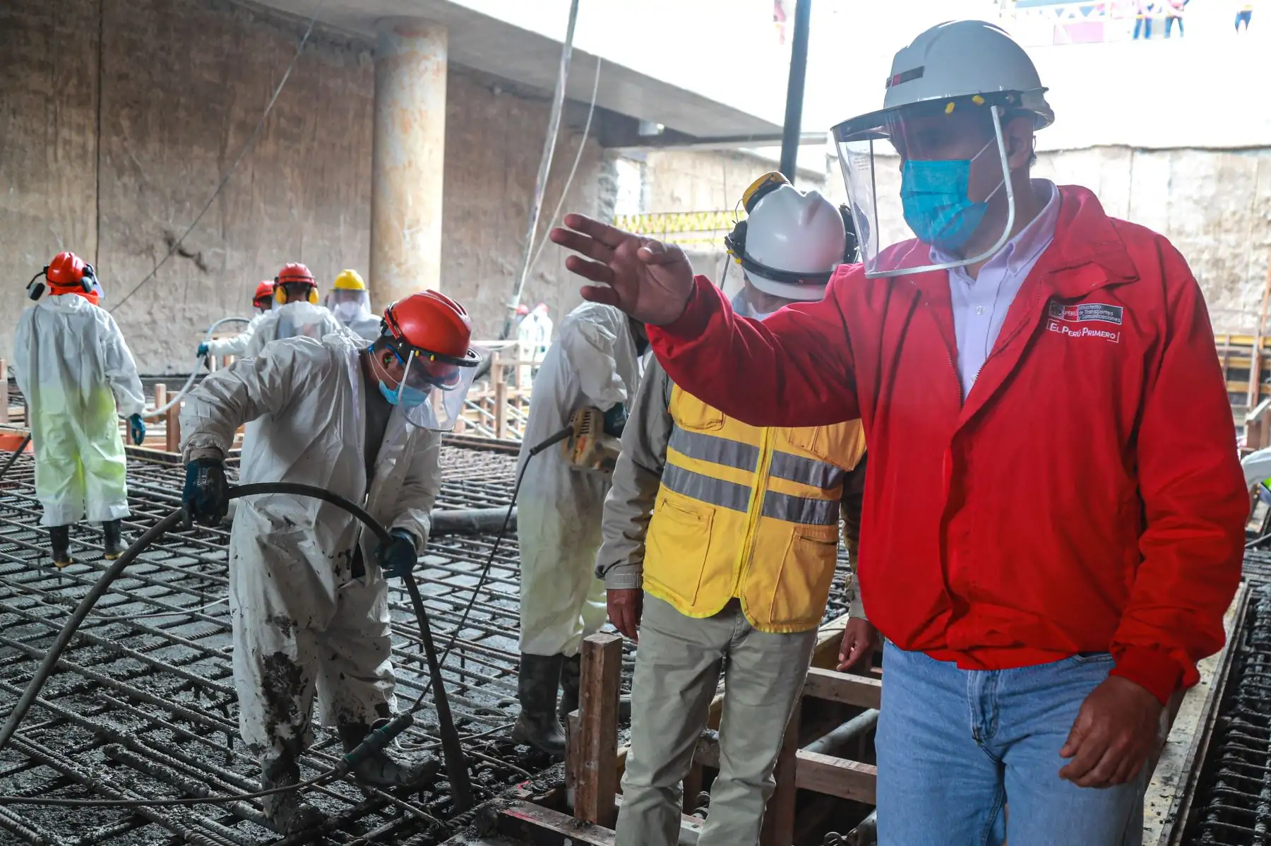 Ministro de Transportes y Comunicaciones, Carlos Estremadoyro inspecciona avance de obras en Línea 2 del Metro de Lima.ANDINA/Difusión
